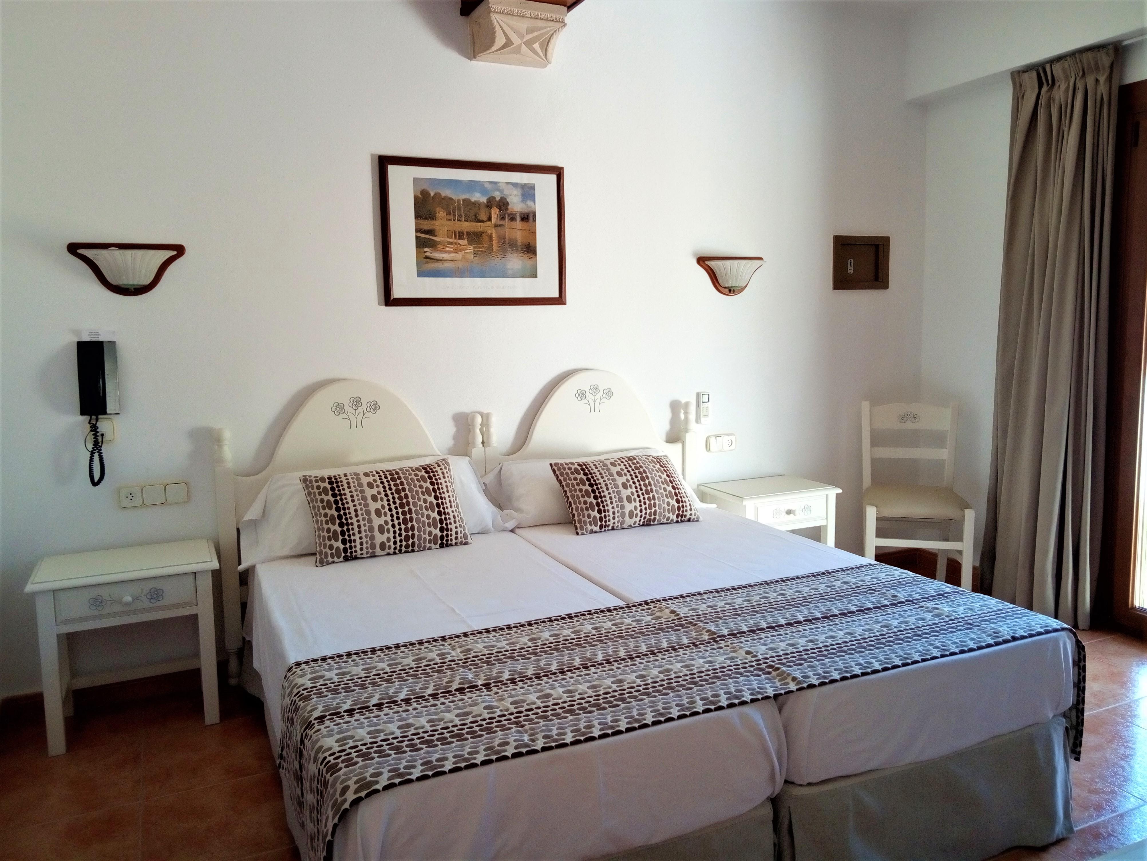 Hotel Ses Puntetes Cala d'Or  Exterior photo
