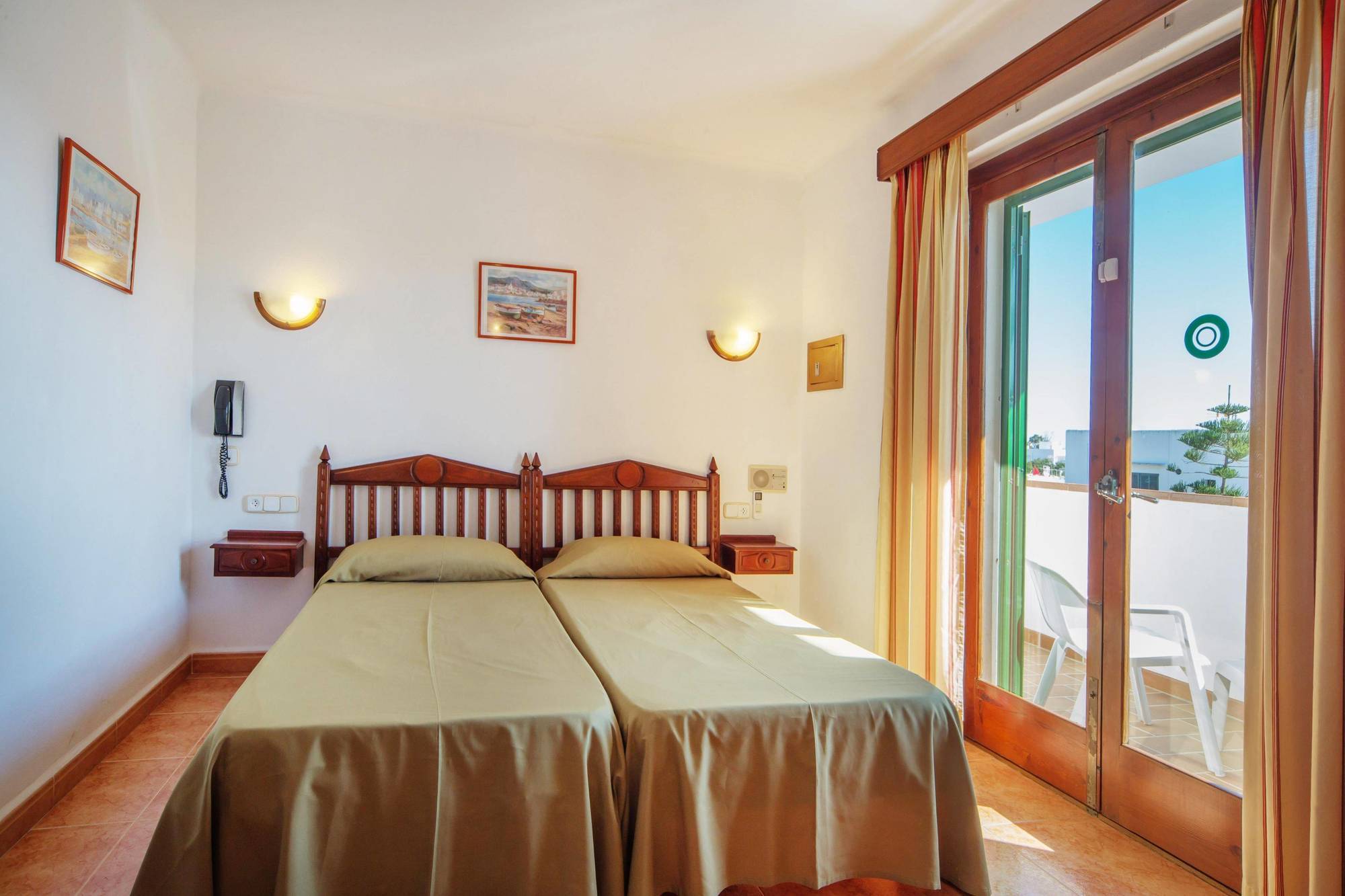Hotel Ses Puntetes Cala d'Or  Exterior photo